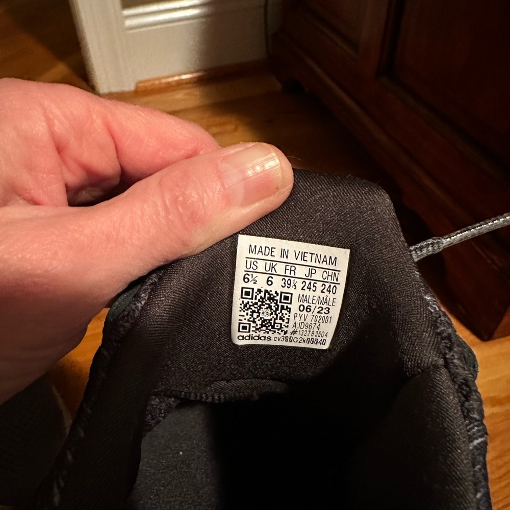 adidas Women's Black and Gray Athletic Shoes - Picture 5 of 8